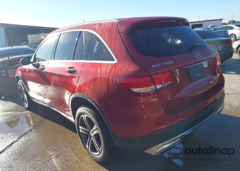 2016 Mercedes-Benz Glc 300 z USA, uszkodzony, nr VIN WDC0G4JB1GF006653